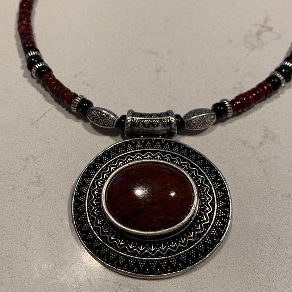 Antique silver plated 7 in cuff bracelet and necklace - Picture 4 of 7